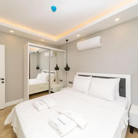 Sea And Nature View Cozy Flat With Pool In Apartament Kaş